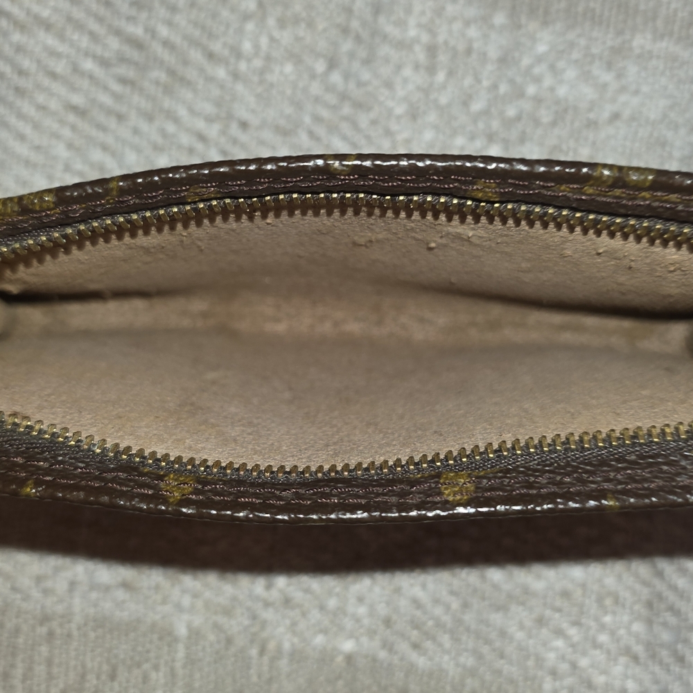 Pre-owned Louis Vuitton Monogram Pouch/Wristlet - Picture 12 of 16
